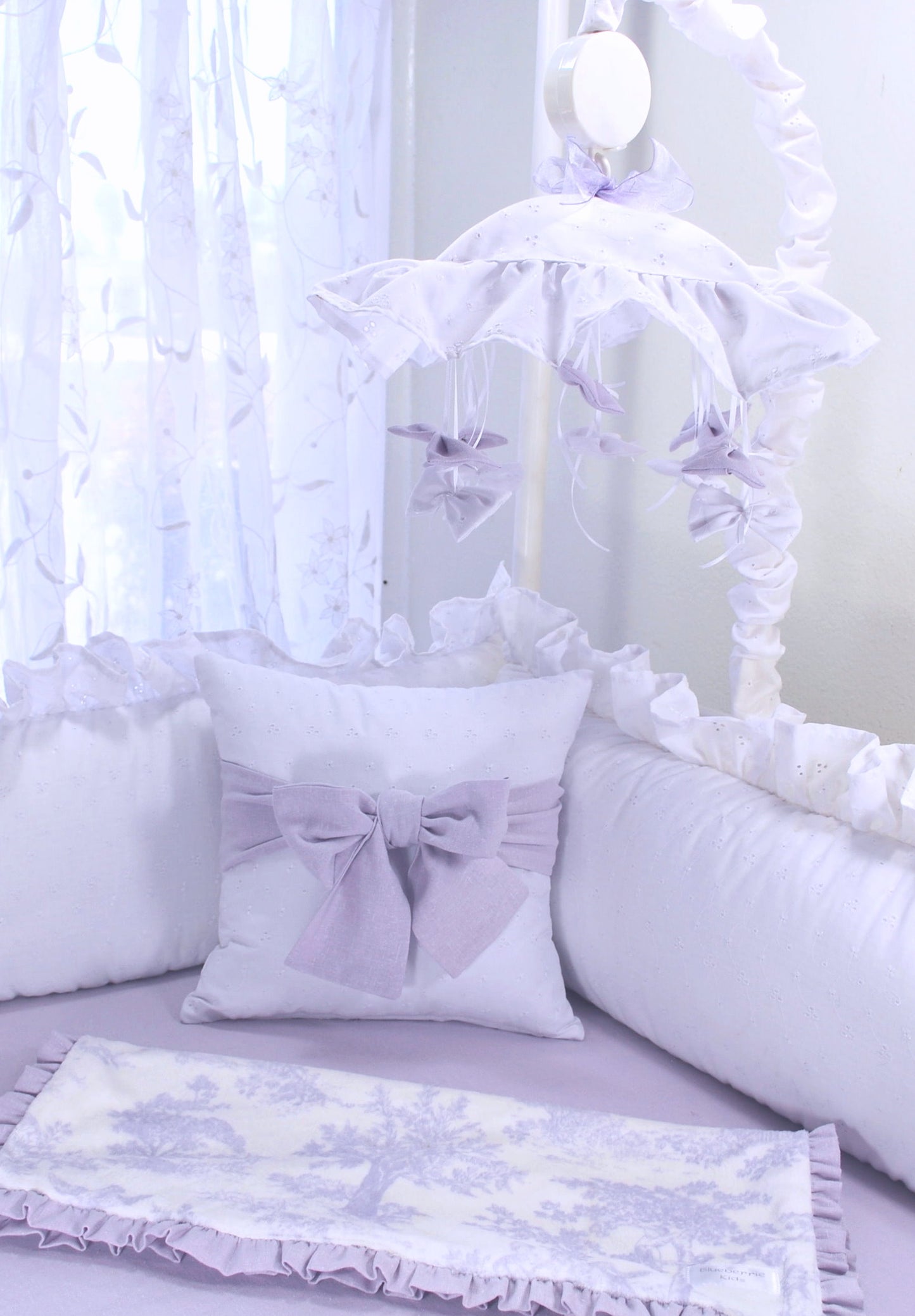 Lavender Linen 4 Piece Crib Bedding Set