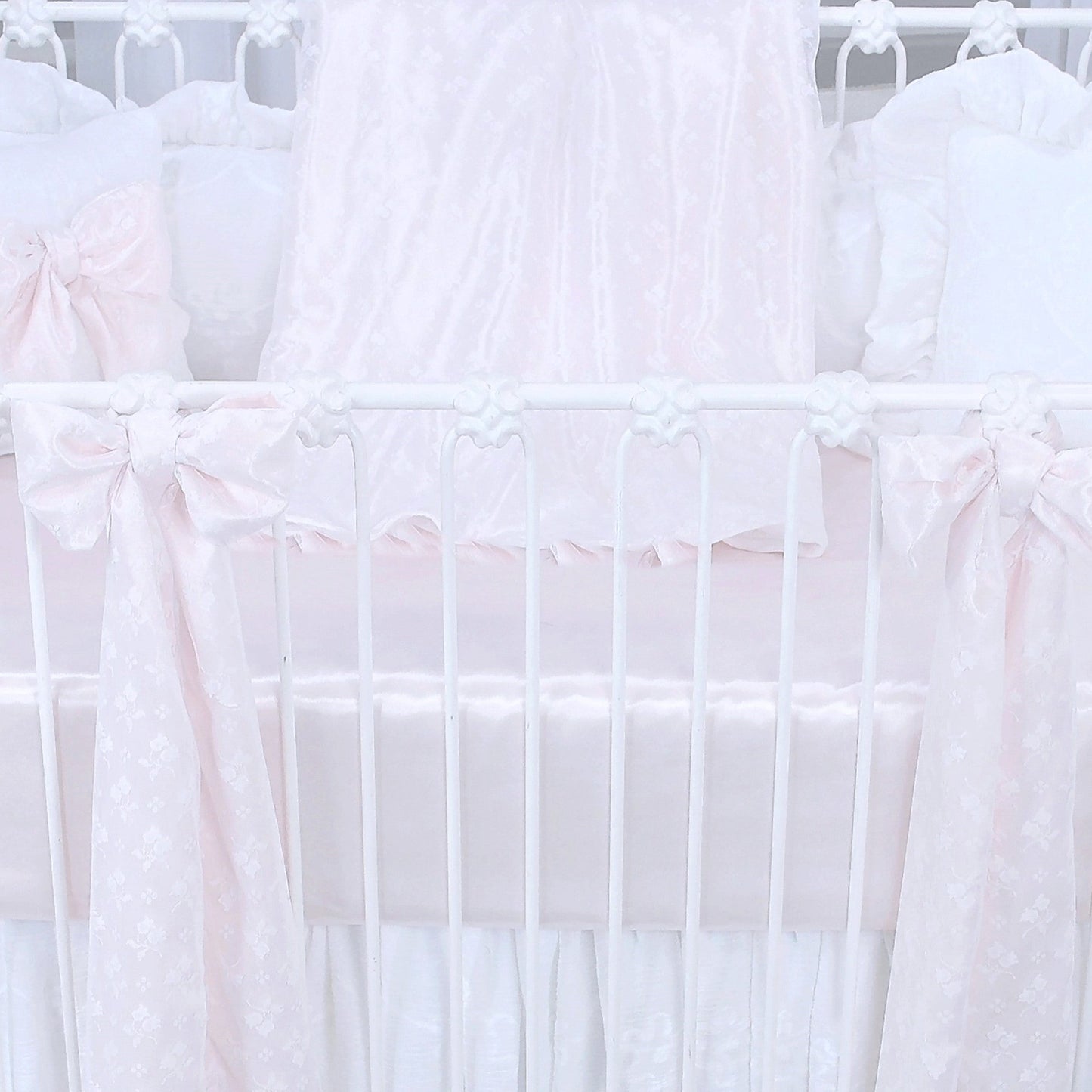 Lilly Pink 4 Piece Crib Bedding Set